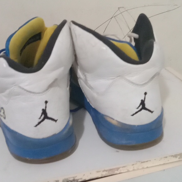 Jordan 5 Laney - Picture 4 of 4